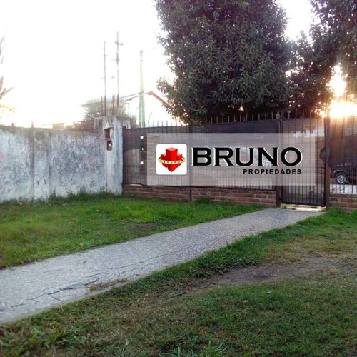 Casa Con Departamento En Venta En Merlo Sur