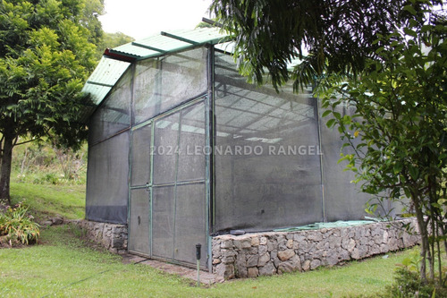 Se Vende Exclusiva Finca De 88 Hectáreas A Puerta Cerrada En Cacute Estado Mérida.