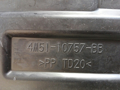Tapa Bateria Ford Focus Kuga 08/11 Original