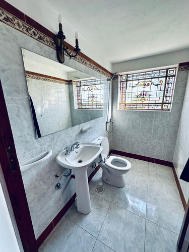 Villa Carlos Paz, Casa Con Bajada Al Lago En Venta!