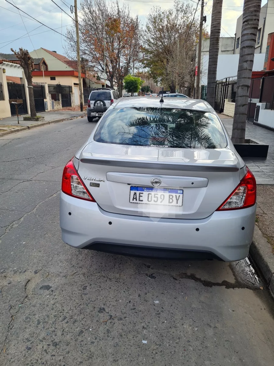 Nissan Versa 1.6 Advance Mt