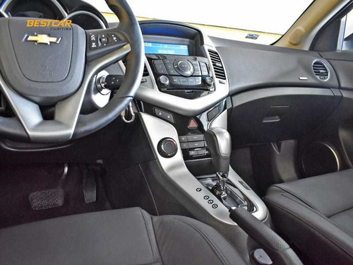 Chevrolet Cruze 1.8 Lt 16v Flex 4p Automático