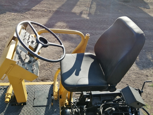 Imagen 9 de 10 de Pavimentadora Caterpillar Bg260b 1995