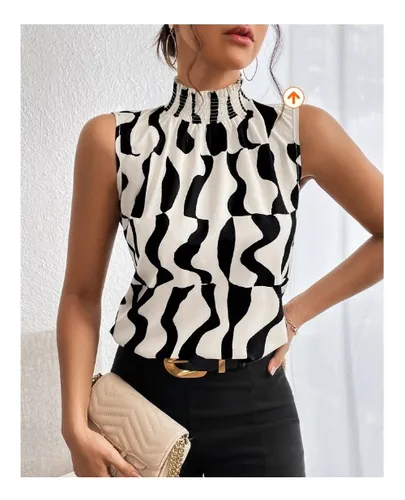 Blusa cuello alto sin hombros sale