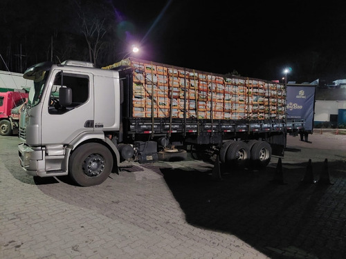 Imagem 2 de 4 de Volvo Vm 260 6x2