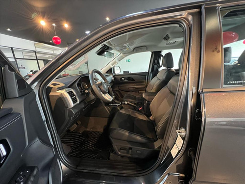 Mitsubishi Triton 2.4 BITURBO DIESEL CD HPE 4X4 AUTOMÁTICO