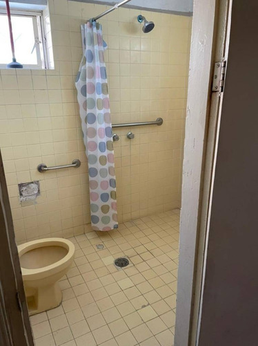 Imagen 17 de 22 de En Venta Casa Muy Amplia Con Departamento Anexo