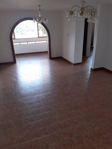 Imagen 4 de 13 de Best House Alquila Apartamento En La Avenida Bolivar