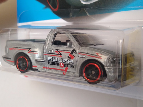 Hot Wheels 99 Ford F-150 Svt Lightning Gris