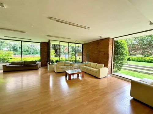 Estupendo Departamento En Venta De 2 Dorm. Vitacura.