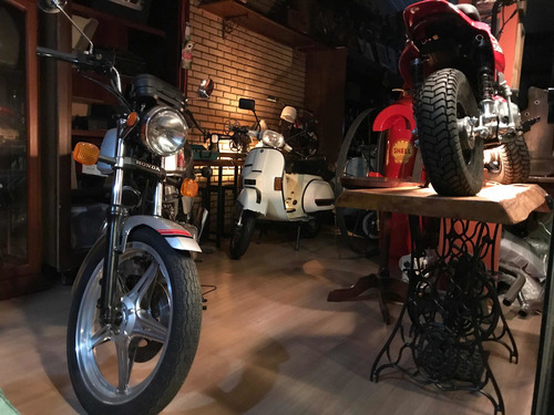 Imagem 2 de 7 de Honda Cb 400