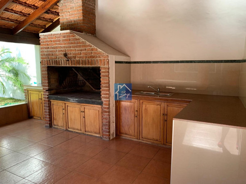 Casa En Venta, Pinares, Punta Del Este- Ref: 736