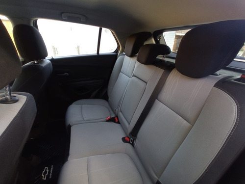 Imagen 12 de 15 de Chevrolet Tracker Nafta 1.8 Ltz Fwd Caja Manual Año 2015
