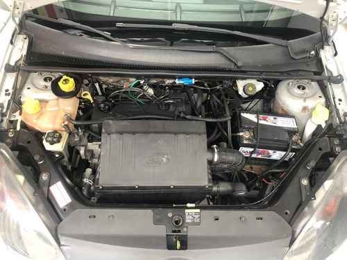 Ford Fiesta 1.6 Mpi Hatch 8v Flex 4p Manual
