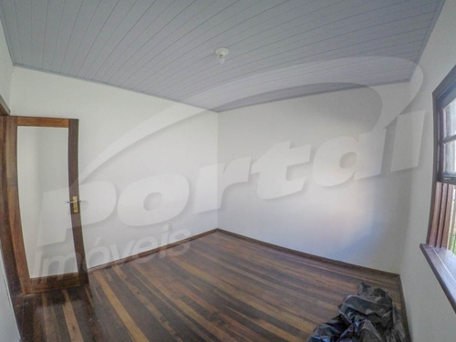 Casa Com 126,72 M² De Área Construída, Contendo 3 Dormitórios, Sala De Estar E Jantar, Banheiro Social, Cozinha, Área De Serviço, Deposito, Varanda E 1 Vaga De Garagem.terreno Escriturado, Contendo Á