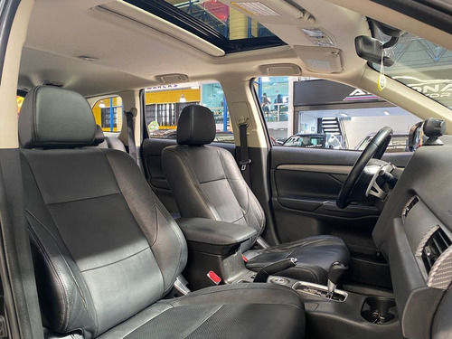 Imagem 9 de 14 de Outlander 3.0 Gt 4x4 7l Gasolina 4p Automático 2014/ 2015