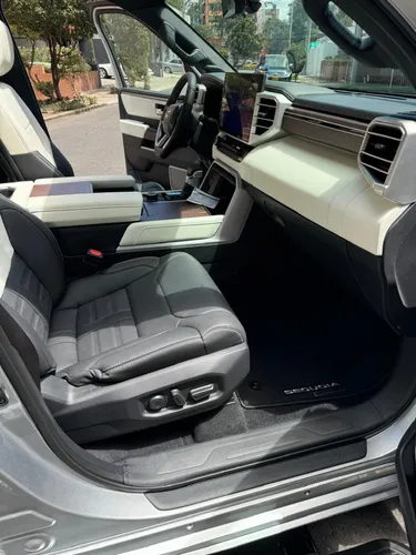 Toyota Sequoia 3.5 V6 Capstone
