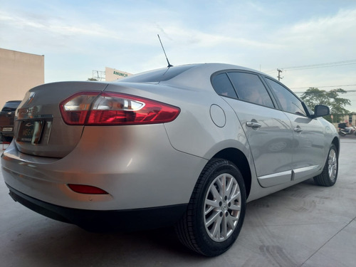 Renault Fluence 2.0 Dynamique Hi-flex 4p