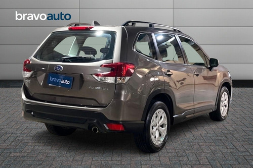 Subaru (in) 2.0 Dynamic Eyesight At 4x4 Hibrido 5p