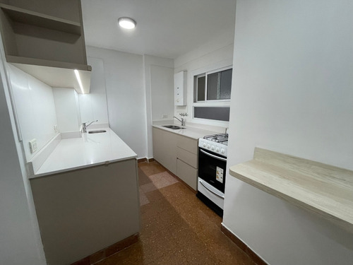 Departamento En Alquiler Boulevard Olleros, Muy Buen Estado.