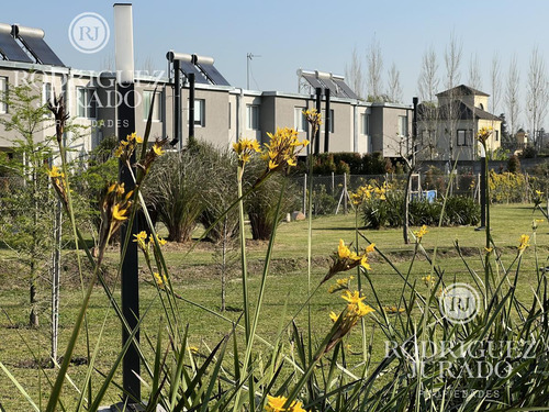Casas Con Jardín En Venta En Tortugas, Zona Norte - Barrio Decs Tortugas - Uf 153