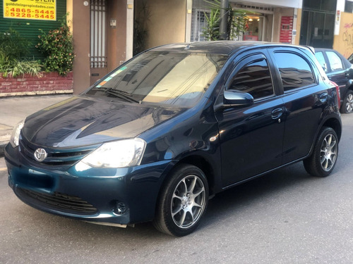Toyota Etios Xs 1.5 5p 2014 Impecable