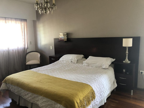 Imagen 30 de 30 de Casa En Venta - 5 Ambientes Con Piscina - Zona Residencial En Castelar Centro
