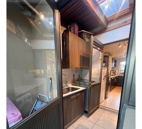Vende Casa En Avenida Oriente, Los Ángeles