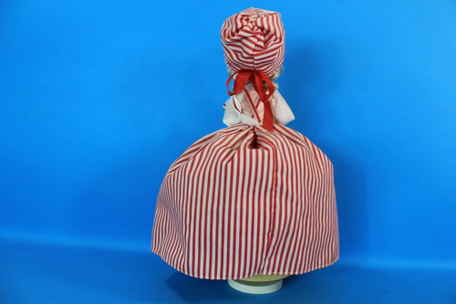 Doll By Bradley Muñeca Con Caja Musical Vintage 1970´s 1 (Usado)