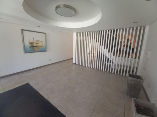 Imagen 2 de 30 de Amplio Y Moderno 2 Ambientes En Planta Baja.