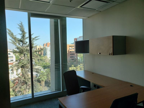 Imagen 9 de 14 de Oficina En Arriendo En Las Condes, Cuenta Con Mobiliario
