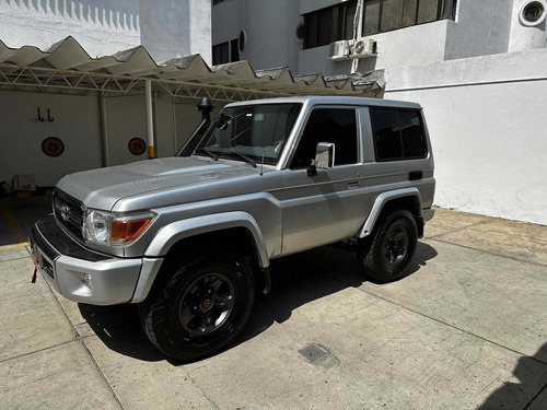 Toyota Land Cruiser 4.0 Grj71