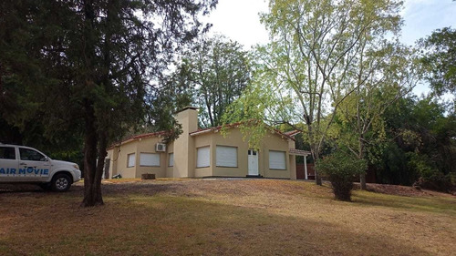 Imagen 9 de 11 de Casa Quinta En Hermoso Lugar, Bosque Propio 8 Hectareas, Zona Rural, Camino Asfaltado, Seguridad Priv. A 500mts Del Río. Se Puede Alquilar Por 15ena O Mes Durante El Verano. Cómodo Para 8 Personas.