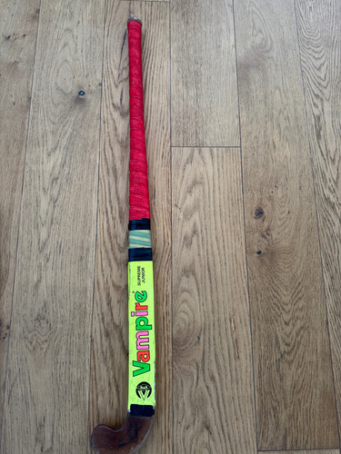 Palo De Hockey Niña Rojo 33 " (Usado)