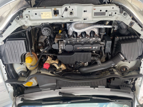 Chevrolet Corsa Sedan 1.4 Premium Econoflex 4p