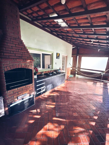 Casa Em Condomínio 1 Suíte 2 Quartos E 1 Banheiro 2 Lavabos