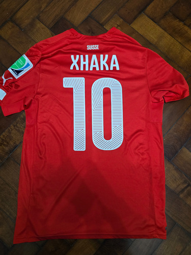 Camiseta Titular Suiza 2014, Xhaka 10 Talle M Al Cuerpo (Usado)