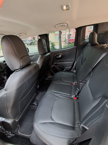 Jeep Renegade 1.3 Longitude Dark Turbo Flex Aut. (T270) 5P
