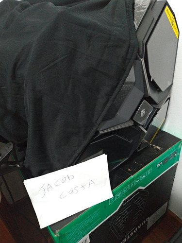 Gabinete Deepcool Rgb Tower Quadstellar para jugadores -