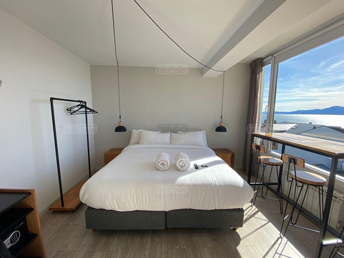 Turístico Hotel Vista Al Lago En Venta En Centro De Bariloche, Bariloche, Patagonia