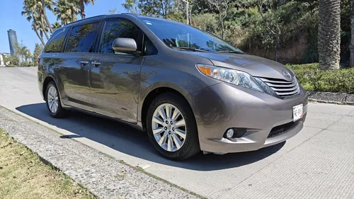 Toyota Sienna 3.5 Xle Piel At