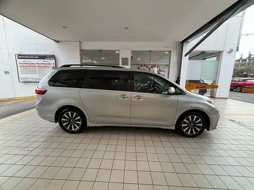 Toyota Sienna 3.5 Xle Piel At