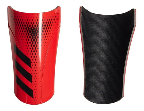 Imagen 1 de 4 de Canillera adidas Pred Sg Clb