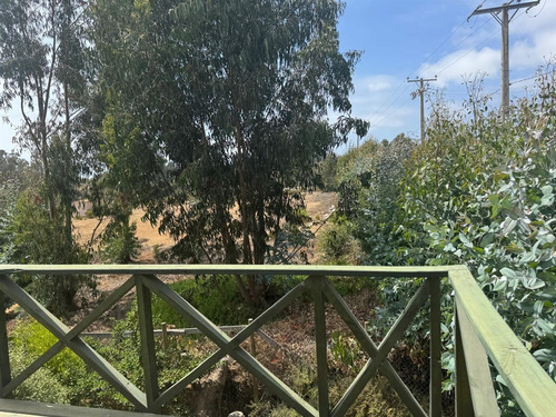 Casa En Arriendo De 4 Dorm. 3 Baños Y Estac. En Algarrobo