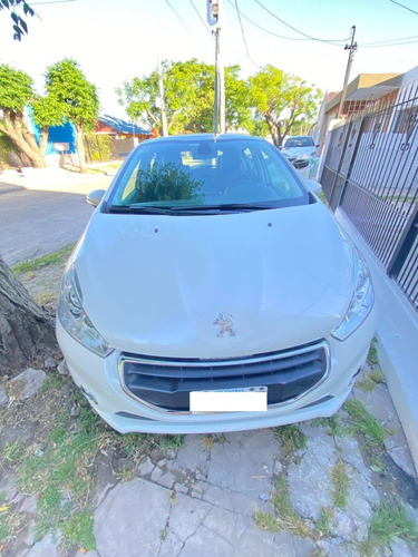 Peugeot 208 Feline Cuero