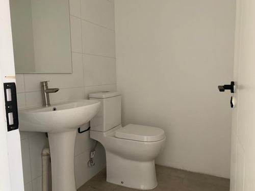 A Estrenar, Local Nuevo: Útil 47m2, Terraza 30m2. Ñuñoa.