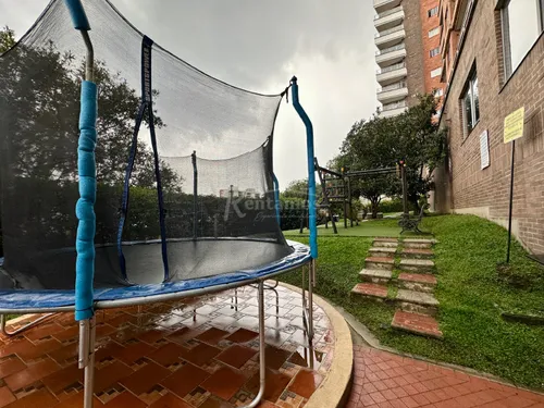 Apartamento En Venta En Loma De Los Benedictinos. Cod V776024