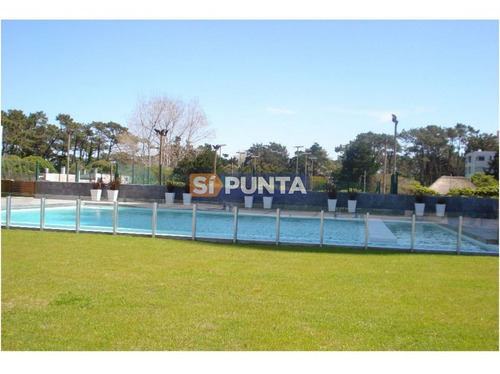 Imagen 15 de 23 de En Venta Excelentes Servicios 3 Dormitorios En Suite Y Dependencia