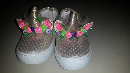 Zapatos Escarchados Niñas Con Pompones Unicornios Nuevos