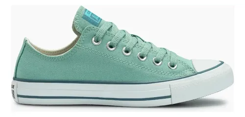 Detalhe do calcanhar e detalhes de costura do tênis Converse Taylor CT3014 Verde Piscina em perspectiva frontal